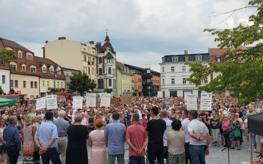 Über 2000 Demonstranten fordern: Finsterwalder Notaufnahme erhalten!